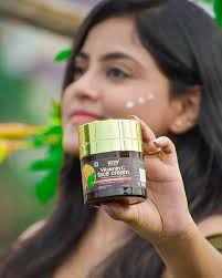 Dry skin can happen any time of year, but winter is especially brutal when it comes to making it feel (and look) even worse. The Best Moisturisers For Dry Skin In India Femina In