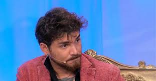 In passato ha fatto il grande fratello ed è stato due volte tronista a uomini e donne ed è proprio qui che ha trovato l'amore. Andrea Cerioli Gf Ecco La Sua Biografia Breva News