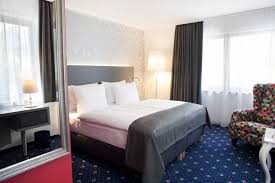 Zum hauptbahnhof sind es rund 8 autominuten und zum flughafen nur 25 autominuten. Holiday Inn Dresden City South Dresden Bei Hrs Gunstig Buchen