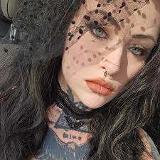 Let it go"🍃 Song: Where Devils Weep Album: Chants From Another Place  Camera by Kollerud Productions 🎥 #hulten #hultén #gothic #ethereal  #dreamgrunge