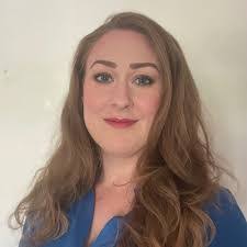 Ashley Kitchen's Instagram, Twitter & Facebook