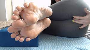 Yoga foot porn
