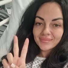 Heartache as 'beautiful' mum, 29, dies just days after giving birth to  daughter