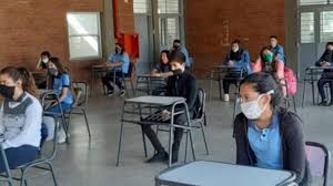 El verbo egresar hace referencia a salir de alguna parte. Plan Egresar Becas Y Apoyo Para Jovenes Que Deben Materias Del Secundario Lomas De Tafi