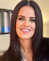 Alexis Bierman's Instagram, Twitter & Facebook