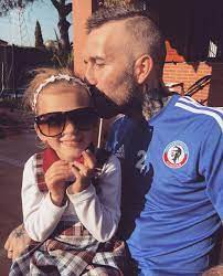 The heartbroken wife of tragic fernando ricksen has posted a touching song tribute almost two months after his death. Stricken Rangers Legend Fernando Ricksen In Good Spirits As He Spends Time With Daughter Isabella In Spain