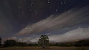 Kali ini detik 12 malam membawa anda mengalami pengalaman mereka yang ingin mencari kewujudan makhluk halus dan. Tengah Malam Nanti Langit Bermandikan Hujan Meteor Perseids