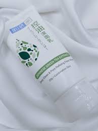Contains olive oil softens the skin and prevents dehydration. Review Hada Labo Deep Clean And Pore Refining Face Wash Beauty Memo By Hermo