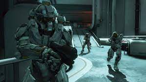 How to use the plasma caster the plasma caster fires . Your Team Is Your Weapon Halo 5 Guardians Halo Official Site