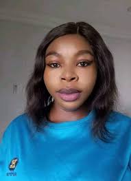 Woman gives birth without nurses