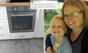 Instead of growing, growing, growing, it might expand a bit, but it usually just browns. Mother Of Two S Whirlpool Made Ikea 375 Glass Oven Door Explodes Daily Mail Online