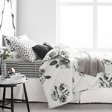 Black And White Floral Comforter Set The Emily Meritt Bed Of Roses Comforter Sham Add A Touch Of Glamour To Your Sleep Space With Our Comforte Pink Bedroom Decor Diy Girls Bedroom Bedroom Diy