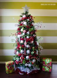 Each attendee will describe special local christmas events, foods, decorations, or activities, and can share pictures if possible. White Green Decoration Christmas Tree Ideas Novocom Top