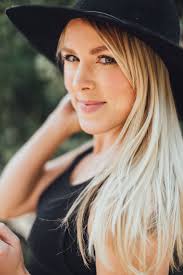 Jane Ferrell . Photographer