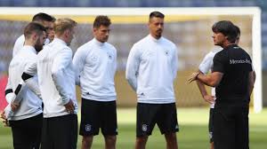 Deutschland und dänemark standen sich in länderspielen bislang 27 mal gegenüber (15. Danemark Deutschland Aufstellung Ist Da Deutschland Mit Drei Debutanten Eurosport