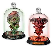 Heads Of Horror Illuminated Glass Dome Sculpture Collection In 2021 Sculpture Sculpture Stand Hand Sculpted