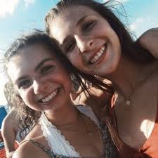 Marissa Valentini (@marissaval_)