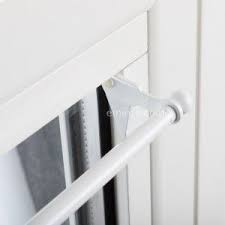 Vous pouvez la poser entre les tableaux (les côtés). Tringle A Rideau Et Accessoires Pour Rideaux Eminza