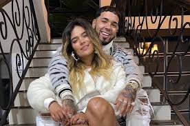 Carolina giraldo navarro (born 14 february 1991), known professionally as karol g, is a colombian reggaeton singer and songwriter. Karol G Said It Was Love At First Sight When She Met Her Fiance Anuel Aa