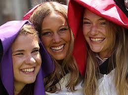 Natalie Cantley's Instagram, Twitter & Facebook