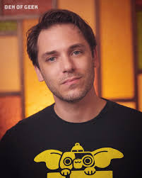 BRIGHT LIGHT! Thankfully no flash was used in the making of this photo.  Photographed by @nickmorgulisfilms for @denofgeek