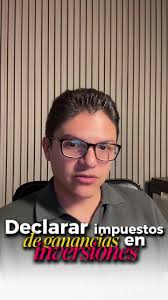 📈 ¿Sabías que al vender acciones en Bolsa sí pagas impuestos? 💰 La tasa  es del 10% por enajenación, pero aplica solo si usas plataformas reguladas  🏛️ ❌ No aplica en simuladores ni apps no reconocidas. ...