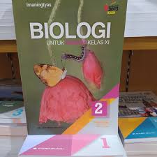 Selain buku biologi kelas 10/11/12 semester 1 dan semester 2, untuk guru mapel lainnya anda sanggup mendapat semua buku paket kurikulum 2013 dan ktsp jenjang sekolah menengan atas secara lengkap dalam artikel aku yang lainnya. Harga Biologi Erlangga Kelas 11 Terbaru Agustus 2021 Biggo Indonesia