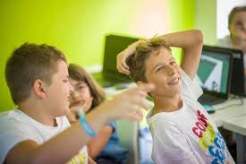 Nu este necesar să opriţi aceste activităţi extracurriculare din şcoli, bucuria elevilor şi cu mare contribuţie la realizarea „mediului atractiv de învăţare, în care copiii vin cu drag la şcoală. 10 ActivitÄÈi ExtraÈcolare Èi Extracurriculare Pentru Copii Logiscool Logiscool