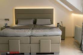 Was neben den versandeigenschaften gleichermaßen noch auf die checkliste gehört, sind nicht selten die bett kopfteil mit beleuchtung selber baün features, die problemlos nicht fehlen dürfen. Indirekte Beleuchtung Hinter Dem Bett Www Ledprofilelement De Schlafzimmerrenovierung Luxusschlafzimmer Indirekte Beleuchtung