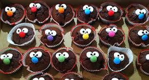 Nur bei uns kannst du kindertorten online bestellen und zu dir nach hause anliefern lassen. Muffins Mit Gesicht Kinder Geburtstagskuchen Kinder Muffins Kindermuffins