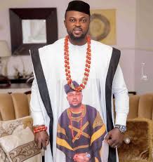 What S Wrong With This Agbada On Actor Kola Ajeyemi Actors Agbada African Fashion