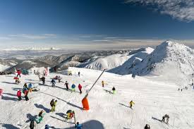 Hotel rotunda je synonymom horskej atmosféry a krásnych zážitkov. Oboz Narciarsko Snowboardowy Chopok 2021 Oboz Na Slowacji Narty Chopok Snowboard Chopok Ferie 2021 Slowacja Ferie Zimowe I Zimowiska 2021 Obozy Narciarskie Obozy Snowboardowe Obozy Narciarskie Dla Sredniozaawansowanych Obozy Narciarskie Dla