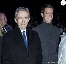 Bernard jean étienne arnault, 5 mart 1949'da fransa'nın roubaix kentinde doğdu. Bernard Arnault Son Fils Alexandre Annonce Ses Fiancailles Avec La Jolie Geraldine Purepeople