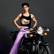 Get to know SOMOH, bedroom pop's 'problem child'