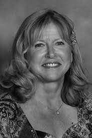 Joanne Hollenbeck's Instagram, Twitter & Facebook