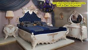 Disewakan rumah dalam townhouse yang nyaman, asri dan strategis semi furnished di jagakarsa. Tempat Tidur Badirma Klasik Elegant Dining Room Furniture Modern Bedroom Set Rustic Dining Room Table