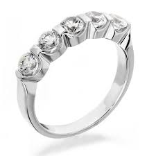 Long's jewelers has the largest collection of platinum, gold, diamond, and custom wedding rings in new england. Bar Set Bands In Boston Wedding Rings Goldquest Jewelers In Boston Goldquestjewelers