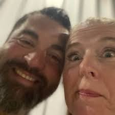 Heather Sack's Instagram, Twitter & Facebook