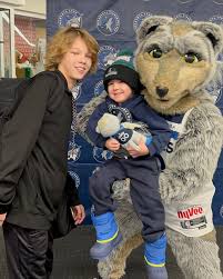 Karsten had SO much fun at the Timberwolves & Lynx Basketball camp today!  🏀(And Miles had the time of his life meeting Crunch for the first time) 🐺  thank you so much @