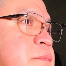 Actor DJ Durano says he does not regret having a romantic relationship with  film director Wenn Deramas.