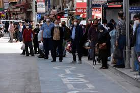 Kayseri De Kovid 19 Testi Pozitif Cikan Mobilya Iscisinin Evi Karantinaya Alindi Evrensel