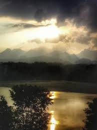 Dan untuk pengunjung dari luar kota yang belum pernah datang ke pati, dan tidak tahu letak waduk ini tidak perlu khawatir, karena letaknya tidak rumit untuk dicari, dari kota, anda. Senja Nan Syahdu Di Waduk Gunung Rowo Pati