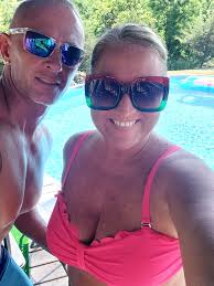 Nothing like a nice pool day when it's 105°....we big 😎 chillin!