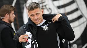 Calendrier, scores et resultats de l'equipe de foot de sk sturm graz (sturm graz). Sk Sturm Graz On Twitter In 80 Pflichtspielen Hat Leiti Das Sturm Trikot Ubergestreift Sturmgraz