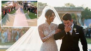 Priyanka chopra and nick jonas's actual two wedding ceremonies are just days away. Impressive Drone Footage Captures Priyanka Chopra S 75ft Long Wedding Veil In All Its Glory Independent Ie