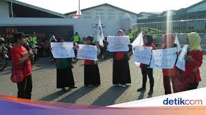 Solopos.com, sragen — peluang investor untuk membangun pabrik sepatu di desa bonagung, kecamatan tanon, sragen, masih 50:50. Pabrik Sepatu Di Jombang Didemo Usai Phk Puluhan Buruh