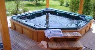 And luxury homes will feel more complete if there is a swimming pool or swimming pool in it. Homedecorxp On Twitter 10 Soothing Outdoor Spa Ideas For Your Home Https T Co Wu53tmmtwg Outdoorspa Spaideas