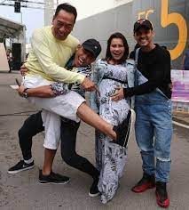 Dato' ramli bin mohd salleh atau lebih dikenali sebagai ramli m. Biodata Dan Latar Belakang Datuk Ramli Ms Juri Gegar Vaganza 2019 Iluminasi