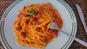 Resultado de imagen de espaguetis con tomate