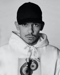 Capital bra lyrics with translations: Wolejko Wolejszo Capital Bra